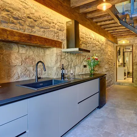 Lido Old Town Villa Apartman *